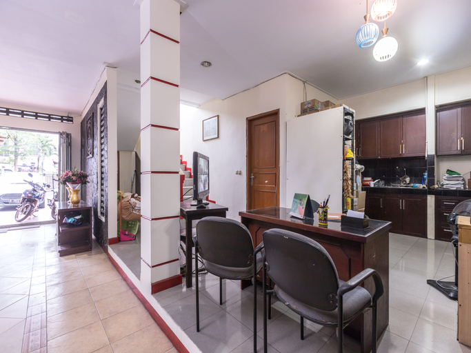 Public Area 4, OYO 1672 Wisma Barkah, South Jakarta