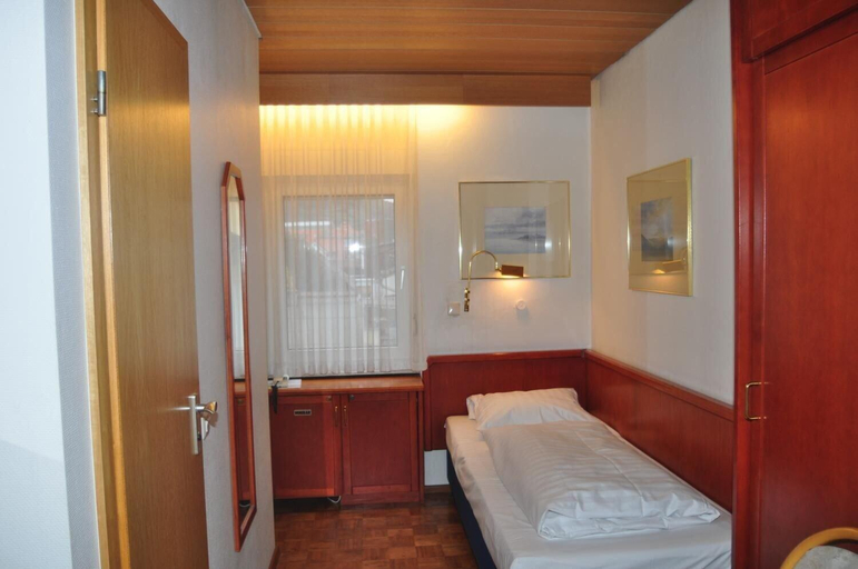 Bathroom 5, Hotel Starkenburger Hof, Bergstraße