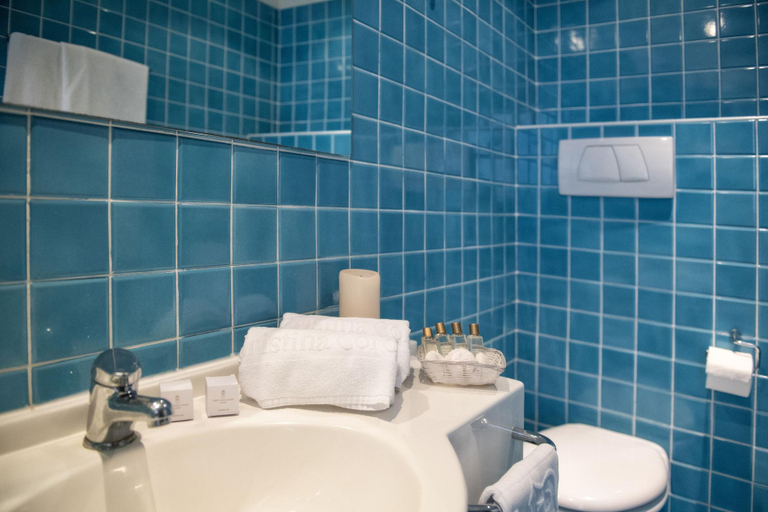 Bathroom 4, Hotel Cristina Corona, Rimini