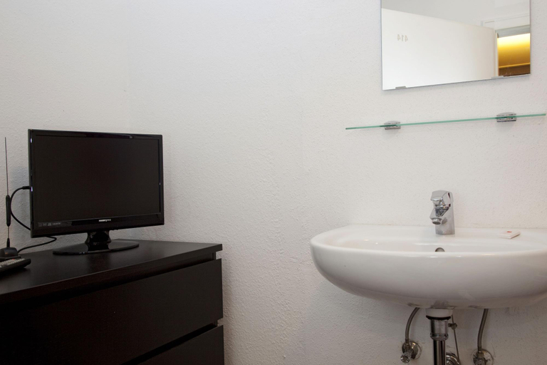Bathroom 5, Hotel Mons Am Goetheplatz, München