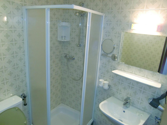 Bathroom 4, Activ-Pension Bergfrieden, Innsbruck Land
