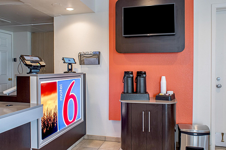 Public Area 2, Motel 6 Kalispell, Flathead