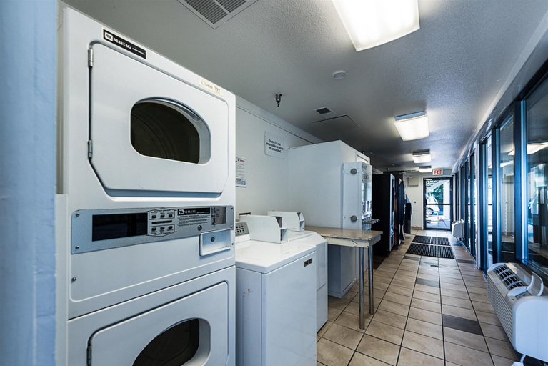 Others 5, Motel 6 Reno Airport Sparks, Washoe