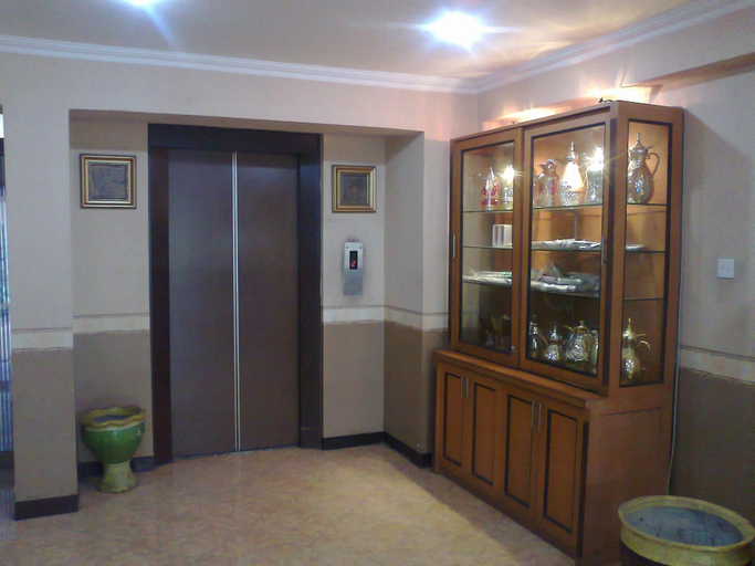 Public Area 3, OYO 90380 Andalus Hotel Syariah, Surabaya