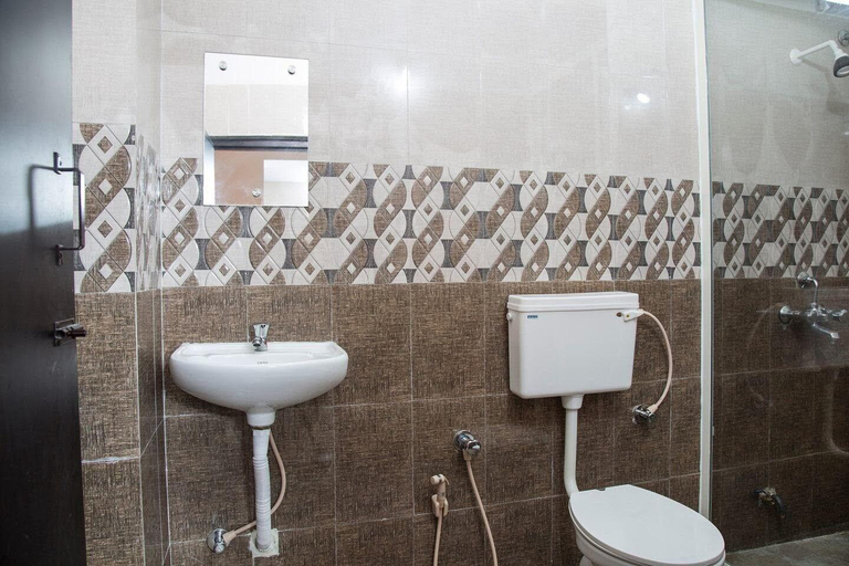 Bathroom 5, Dwaraka Inn, Ranga Reddy