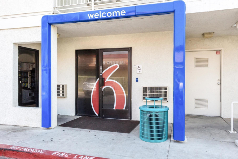 Public Area 2, Motel 6 Bakersfield, CA - East, Kern