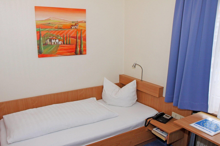 Bedroom 4, Europa Hotel, Regionalverband Saarbrücken