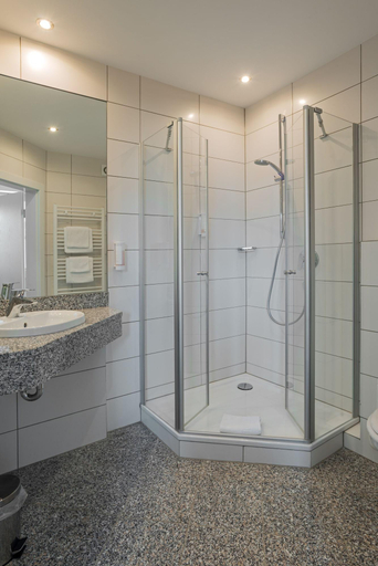 Bathroom 4, Koch-Schilt, Eifelkreis Bitburg-Prüm