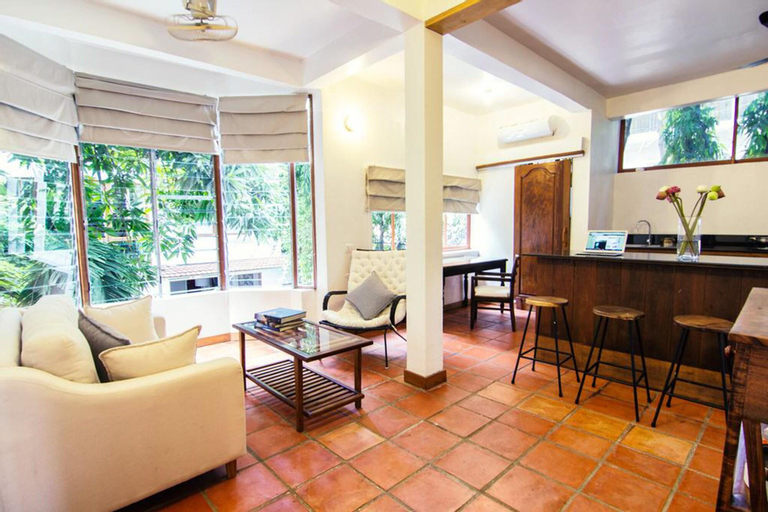 Public Area 26
