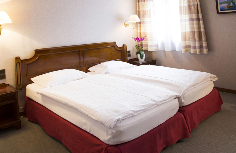 Bedroom 3, Hotel St Florent, Bas-Rhin