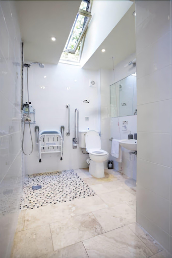 Bathroom 4, Iffin Farmhouse Accommodation, Kent