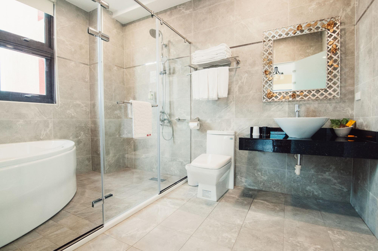 Bathroom 4, ZAI YAN-YAN B&B, Hualien