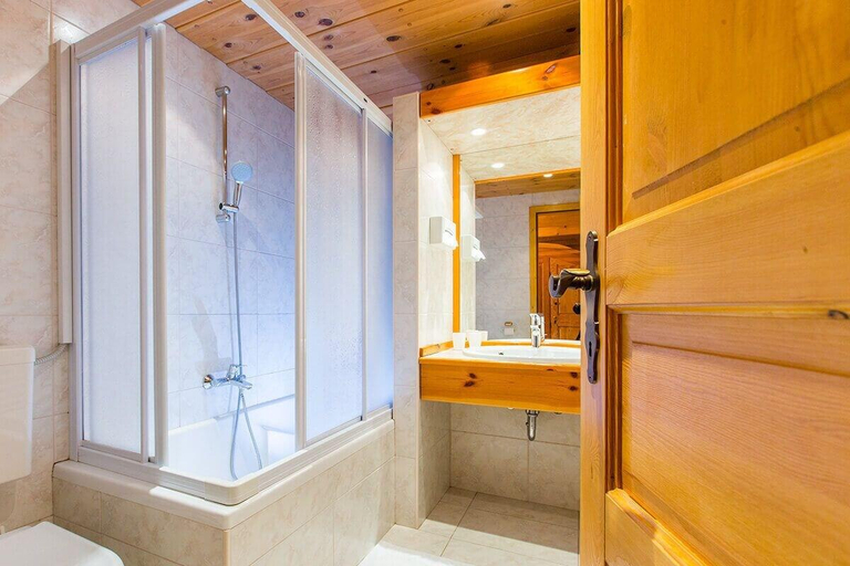 Bathroom 4, Berc Garni Penzion, Bled