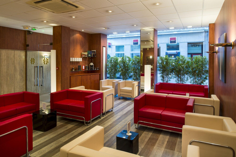 Public Area 2, La Residence, Rhône
