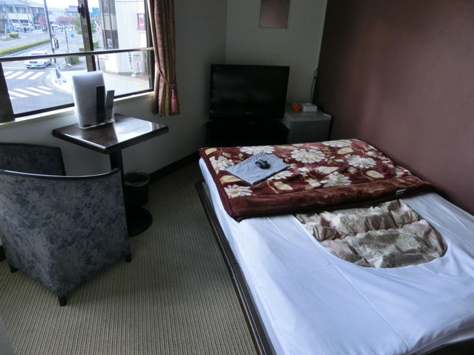 Bedroom 2, Biz Hotel Shiojiri, Shiojiri