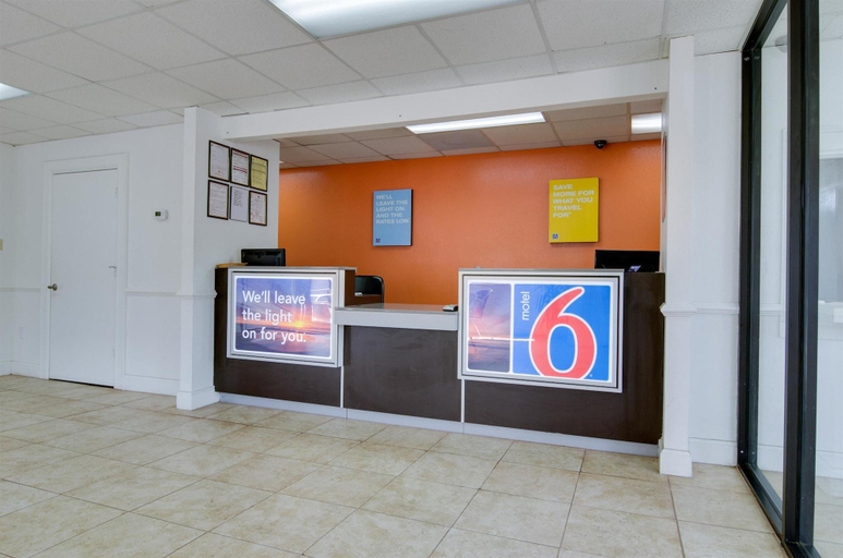 Public Area 2, Motel 6 Atlanta, GA, DeKalb