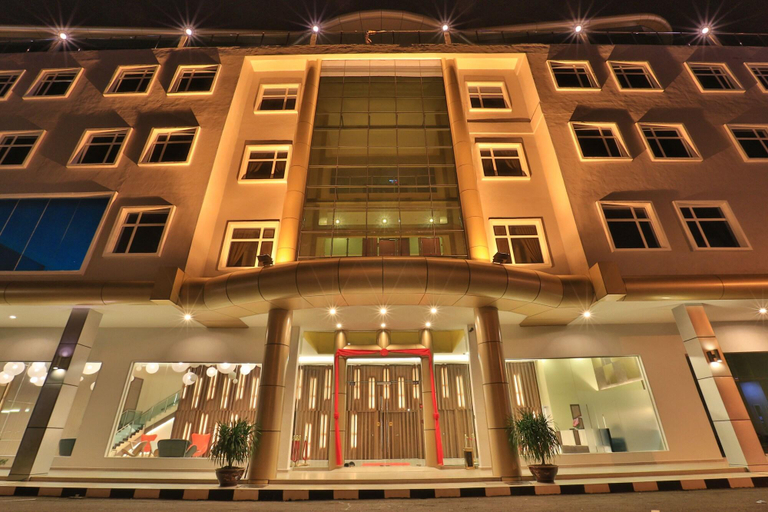 Exterior & Views 1, Supreme Hotel, Malacca City