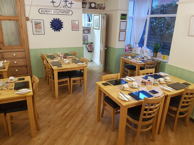 Food & Drinks 4, The Braemar , Sefton