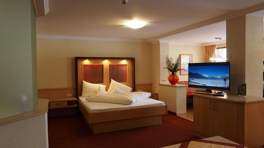 Bedroom 3, Frühstückshotel Margret, Schwaz