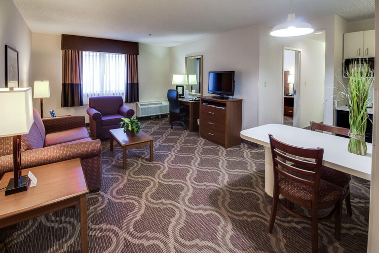Bedroom 2, Holiday Inn Lubbock South, Lubbock