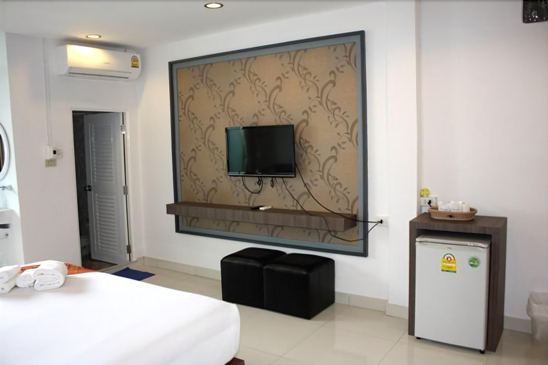 Others 5, P'Residence, Hat Yai