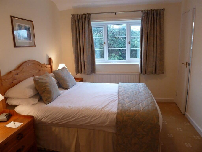 Bedroom 3, Apple Tree Hotel, Somerset