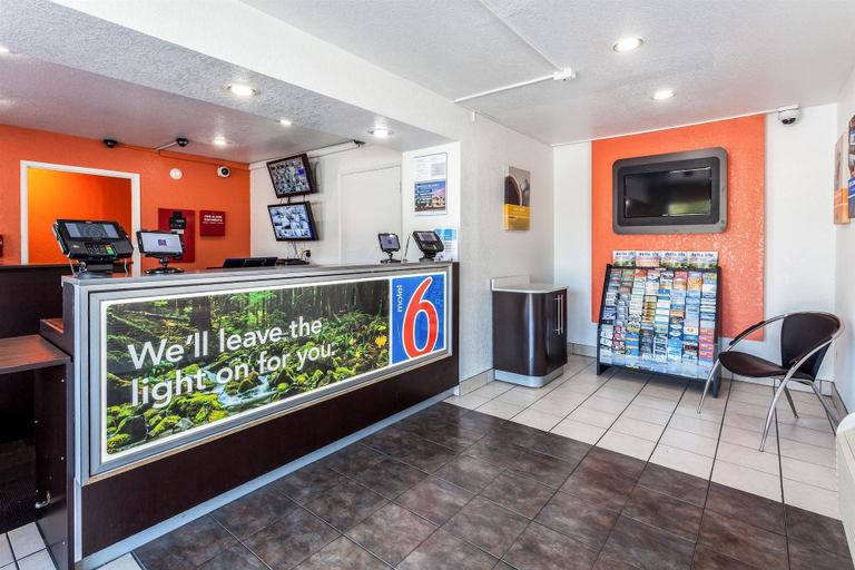 Public Area 2, Motel 6 Sacramento, CA - Downtown, Sacramento