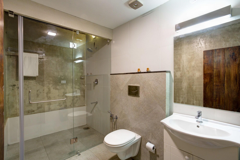 Bathroom, Niyati Boutique Homestay, Ernakulam