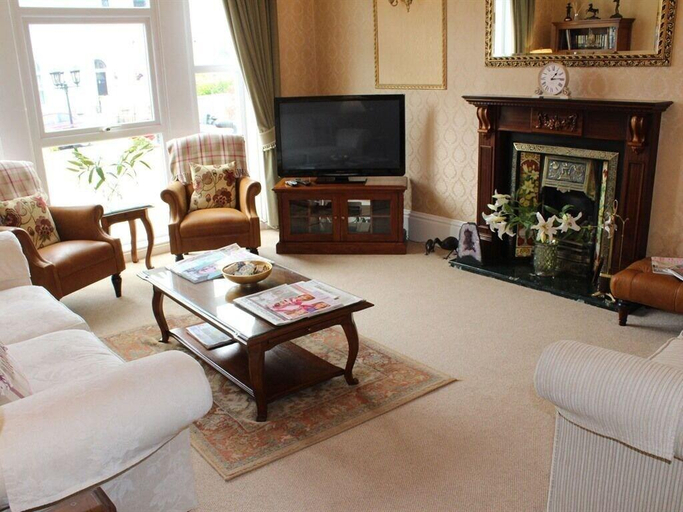 Public Area 3, Kingston House, Torbay
