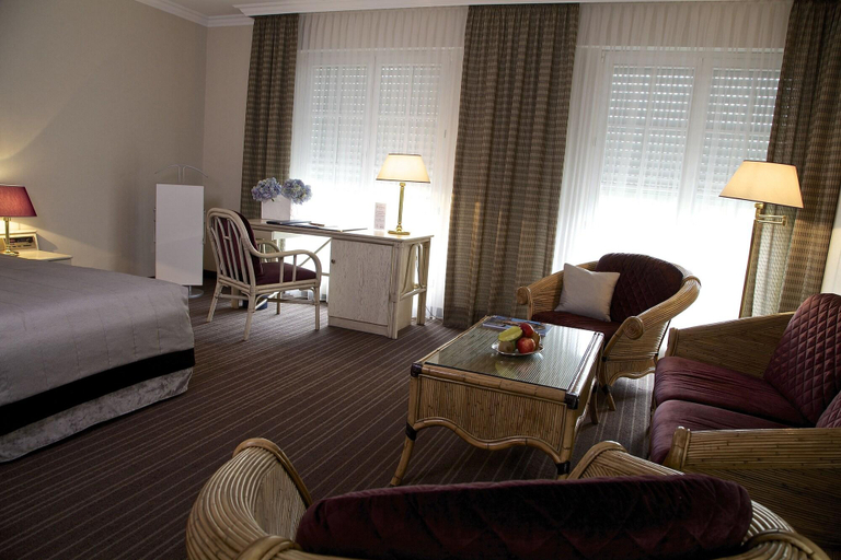 Public Area 3, Hotel Schloss Friedestrom, Rhein-Kreis Neuss