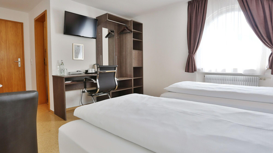 Bedroom 3, Gasthof Rössle, Tübingen