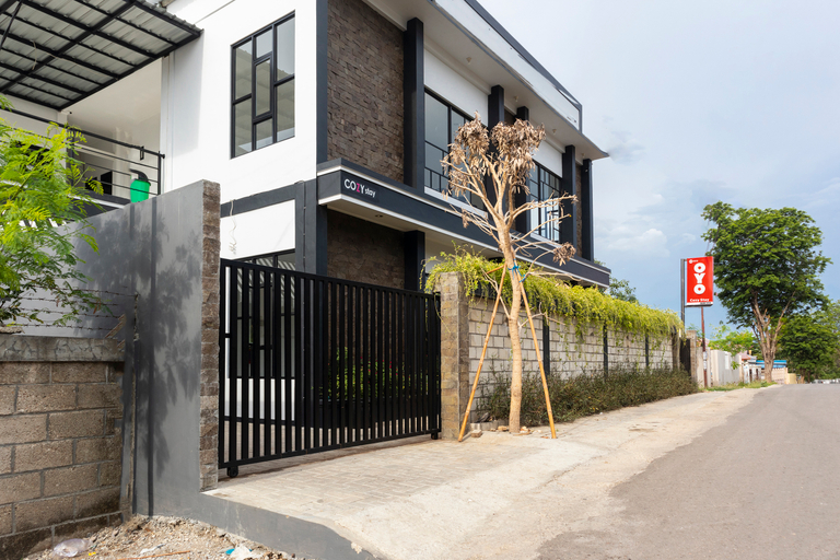 Exterior & Views 1, Cozy Stay, Kupang