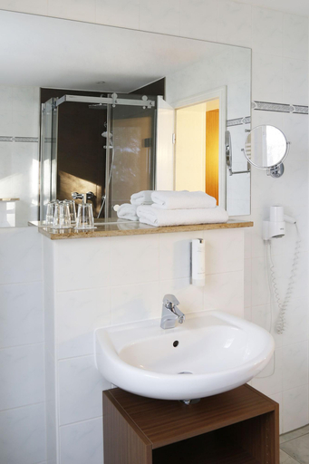 Bathroom 3, Springbachmühle, Potsdam-Mittelmark