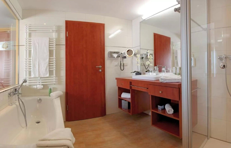 Bathroom 5, Hotel Nautic, Vorpommern-Greifswald