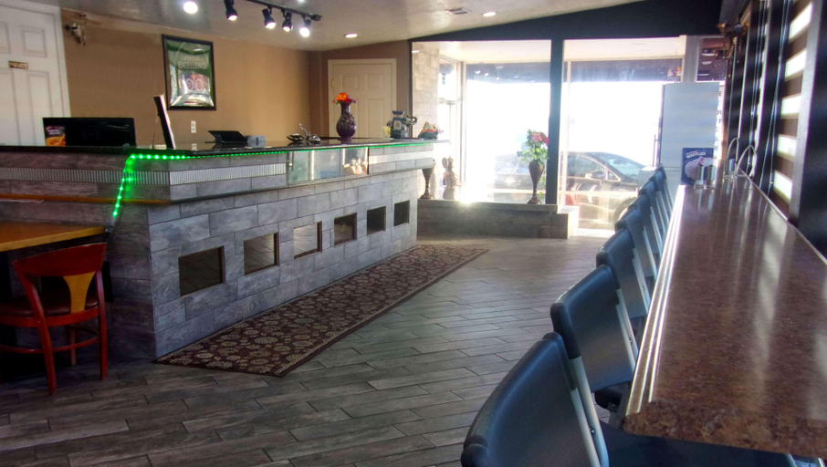Public Area 3, Mountain Star Inn, Iron
