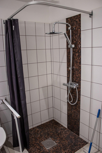 Bathroom 4, Stora Herrestad B&B, Ystad