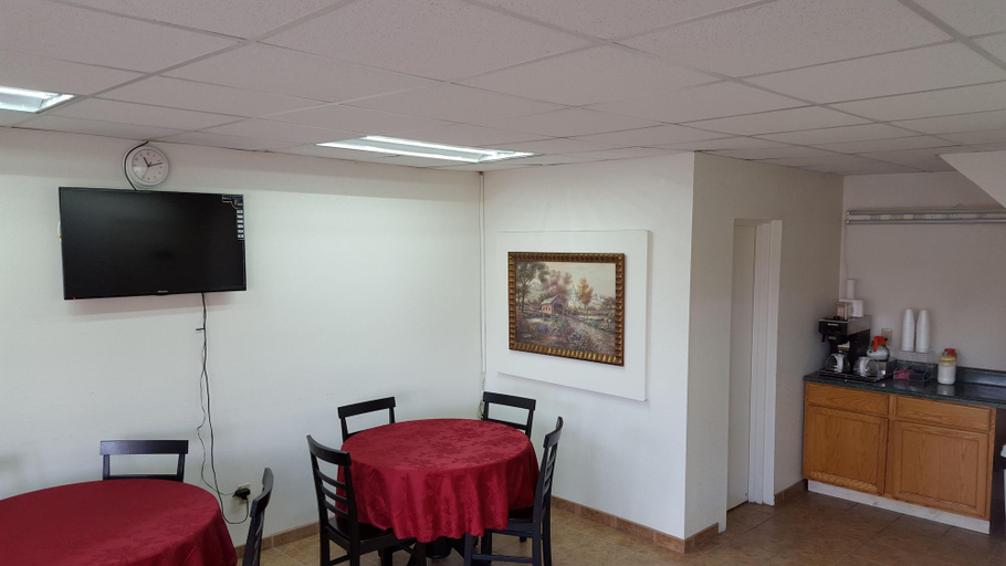 Public Area 3, Red Carpet Inn Blacksburg, Montgomery