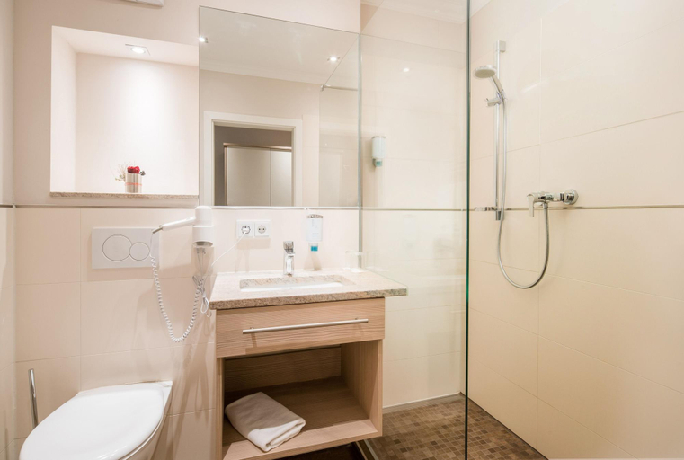 Bathroom 5, Hotel Gasthof Huber, Ebersberg
