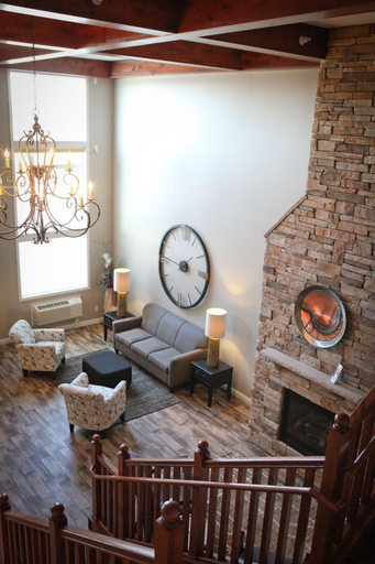 Public Area 2, Crossings Inn & Suites by GrandStay, Otter Tail
