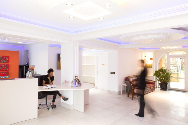 Public Area 3, Le Continental Hotel, Gers