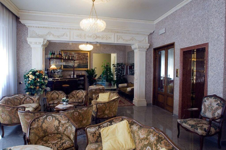 Public Area, Hotel Patria, Siena