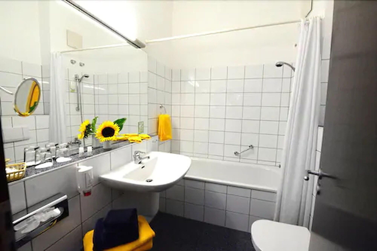 Bathroom 4, Goldener Adler, Bautzen