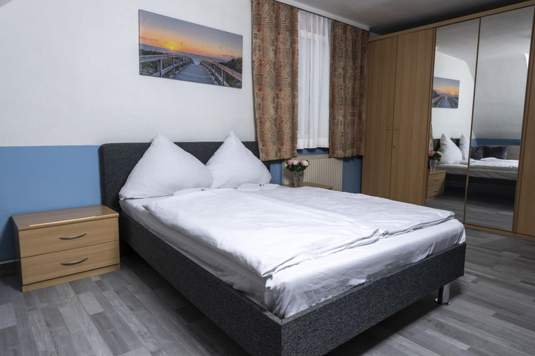 Bedroom 3, Hotel Stern, Stuttgart