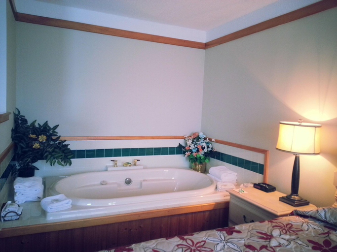 Bathroom 4, Granite Town Hotel, Charlotte