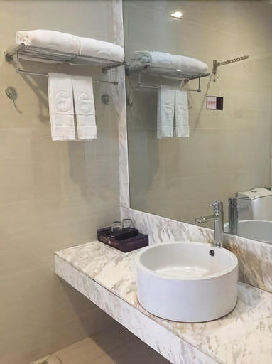 Bathroom 4, Junfu Hotel, Guangzhou