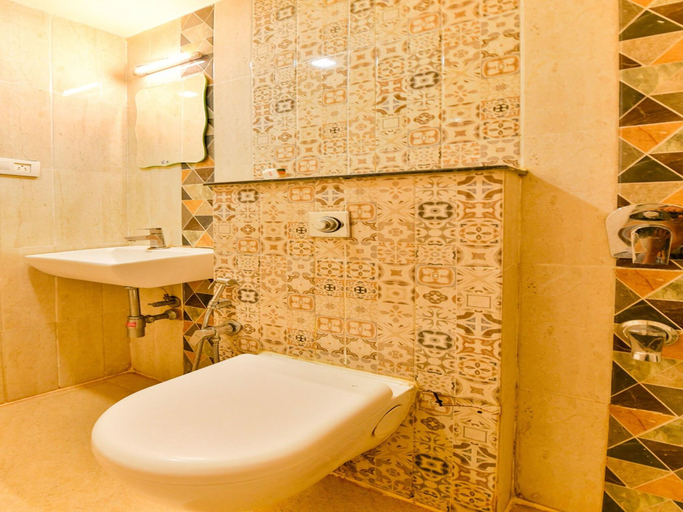 Bathroom 5, Meridian Regency, Ernakulam