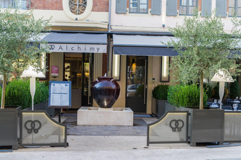 Public Area 3, Alchimy, Tarn