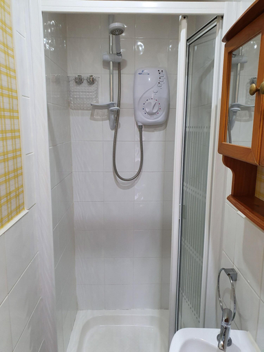 Bathroom 3, The Braemar , Sefton