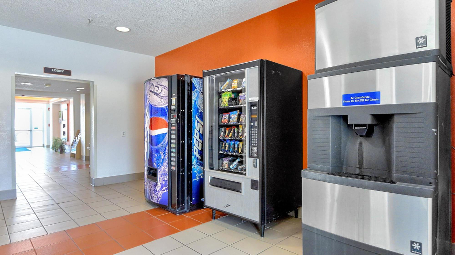 Public Area 3, Motel 6 Killeen, TX, Bell