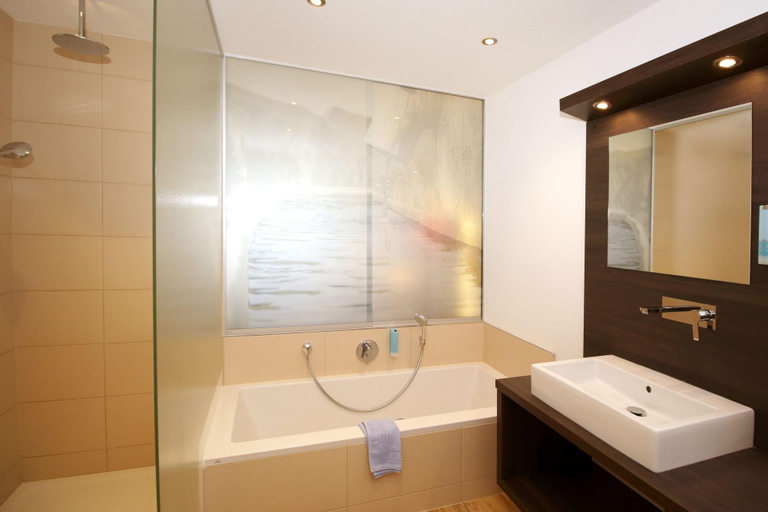 Bathroom 4, Zum Senner, Schwaz